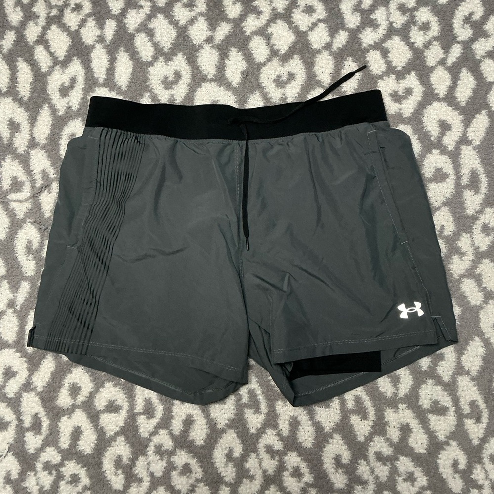 Under Armour Charcoal and Black Training Shorts Lined XL